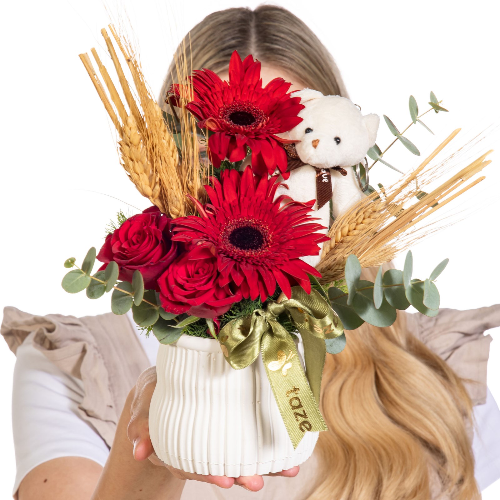 Scarlet Embrace Kırmızı Çiçek Aşkı