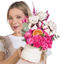 Teddy Trio Pembe Çardak Gül Aranjmanı