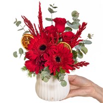 Ruby Romance Kırmızı Çiçek Romantizmi