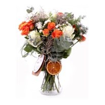 Regal Orange Kavanozda Çiçekler