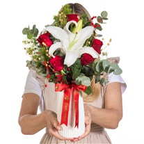 Love Serenade Lilyum ve Kırmızı Güller