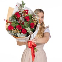 Cherry Promise Kırmızı Gül Buketi