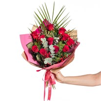 Love Confetti Kırmızı Gül Şenliği