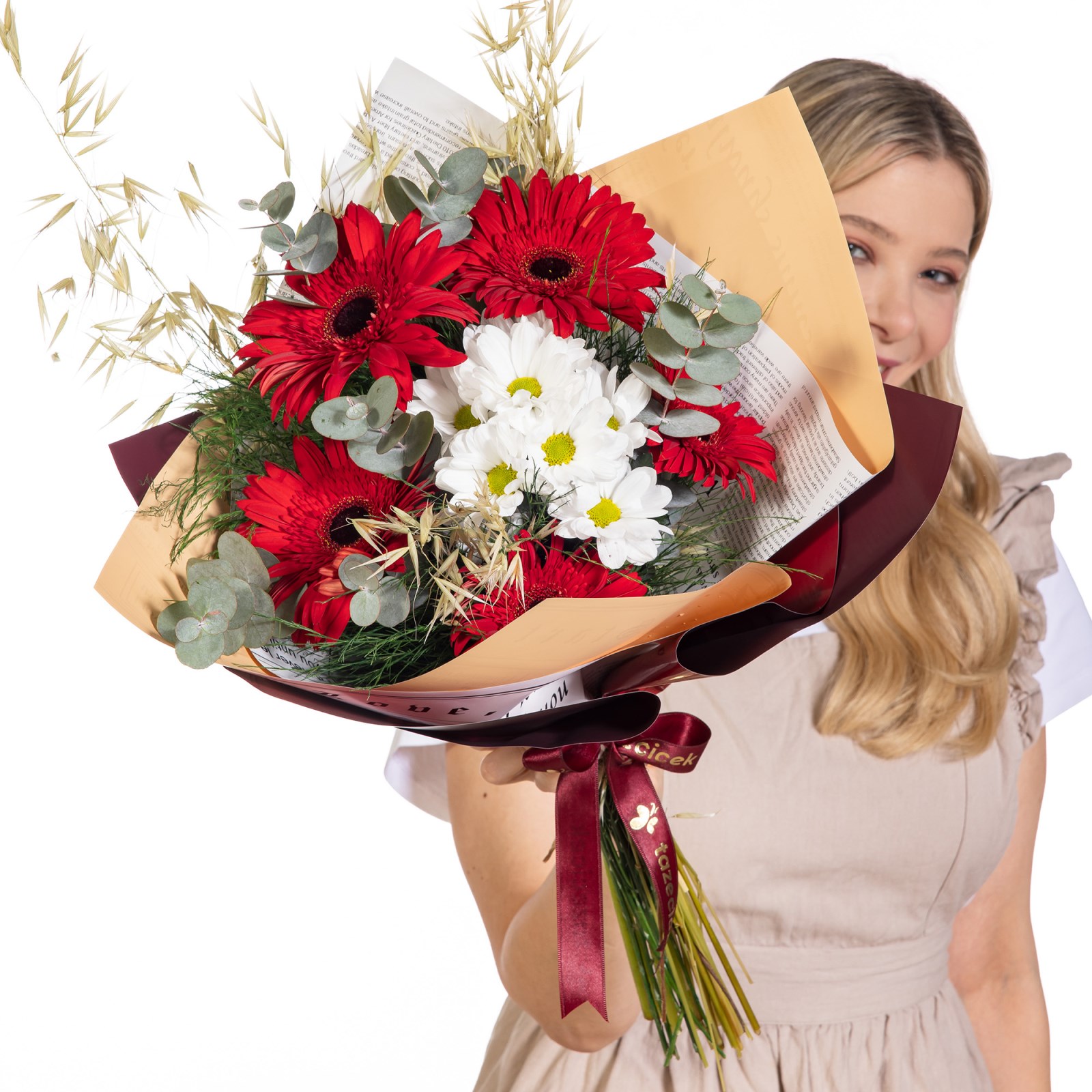 Cherry Daisy Kırmızı Gerbera Buketi
