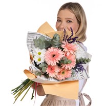 Apricot Hug Gerbera Buketi