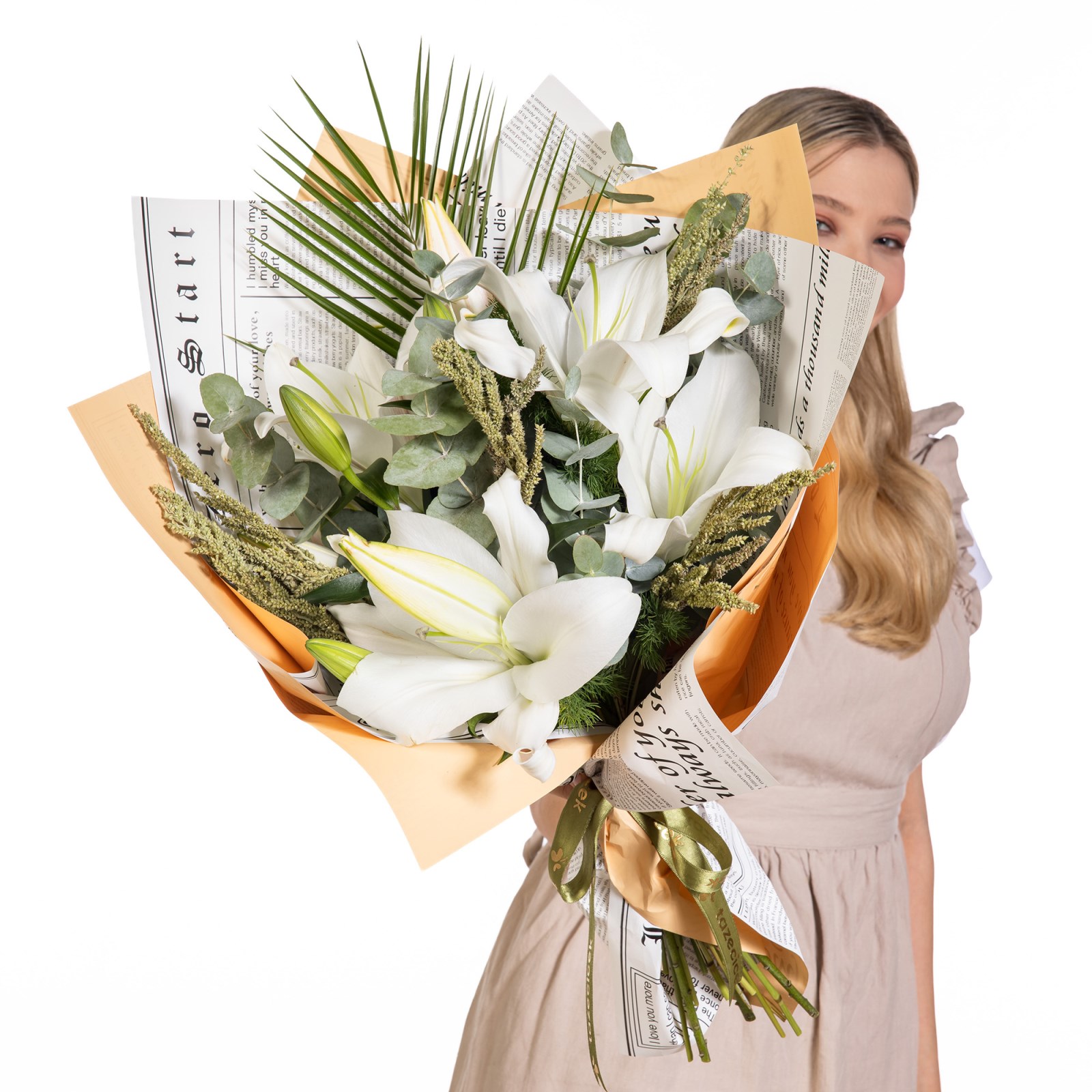 Lily Whisper Beyaz Lilyum Buketi