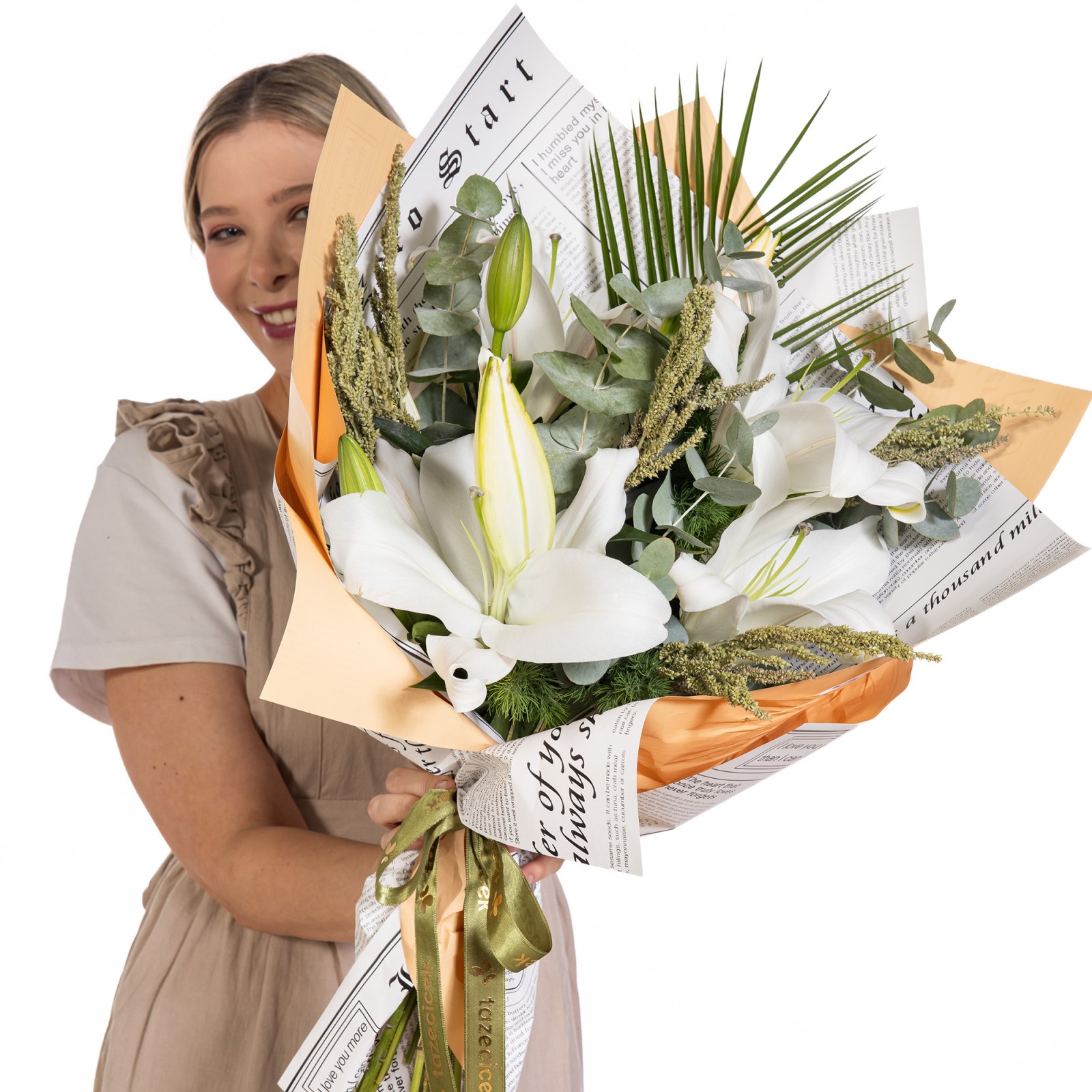 Lily Whisper Beyaz Lilyum Buketi