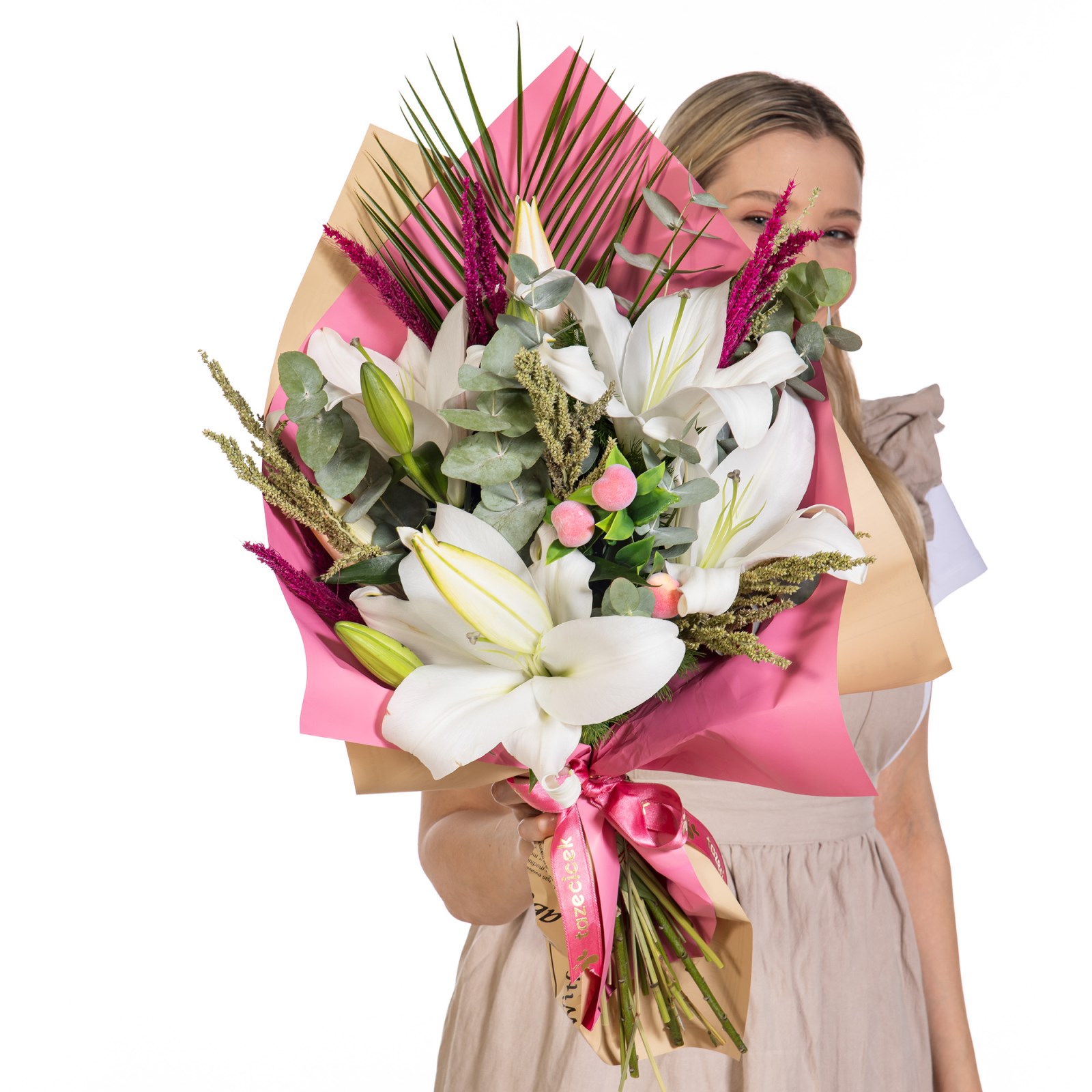 Pink Reverie Beyaz Lilyum Masalı