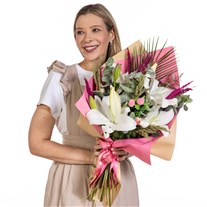 Pink Reverie Beyaz Lilyum Masalı