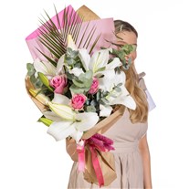 Blush Serenade Lilyum ve Pembe Gül Buketi