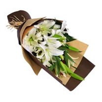 White Lilyum Çiçek Buketi