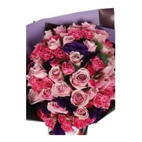 Floral Embrace 59 Mix Gül Buketi