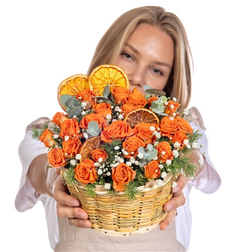 Citrus Charm Turuncu Gül Sepeti