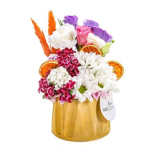 Daisies and Lisianthus