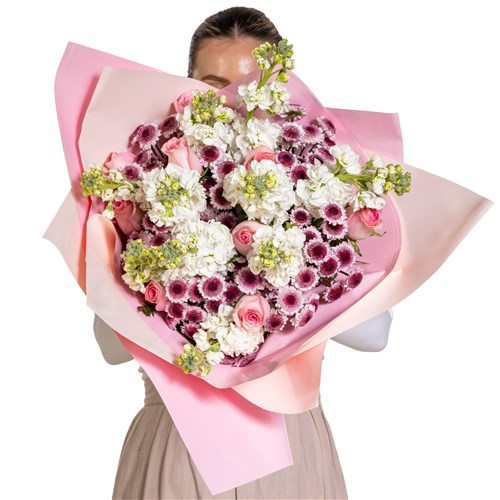 Ethereal Bloom Pembe Gül Buketi
