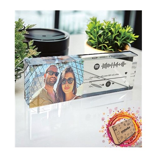 Ki%c5%9fiye+%c3%96zel+Foto%c4%9frafl%c4%b1+Spotify+%c5%9eark%c4%b1+Barkodlu+Kal%c4%b1n+Akrilik+Masa%c3%bcst%c3%bc+Foto%c4%9fraf+%c3%87er%c3%a7evesi+Plaket+%c3%96d%c3%bcl