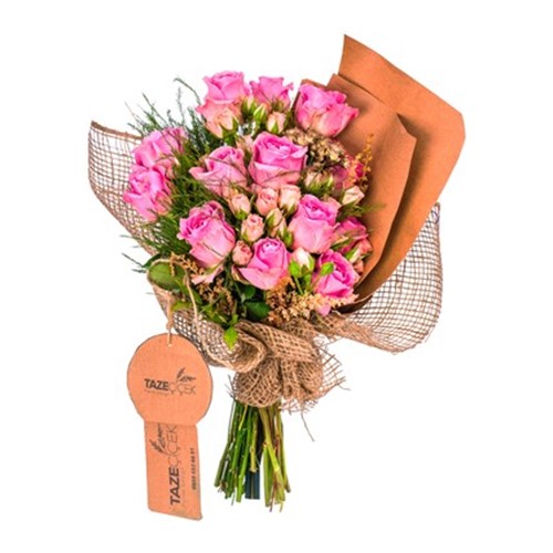 Lavish Pembe Güller