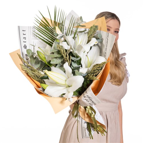 Lily Whisper Beyaz Lilyum Buketi