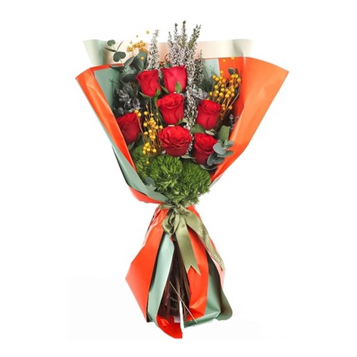 Lovely Blooms 7 Kırmızı Gül Buketi