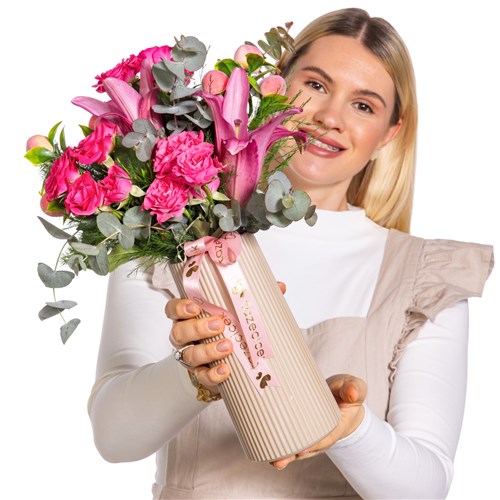 Pink Elegance Lilyum & Çardak Güller