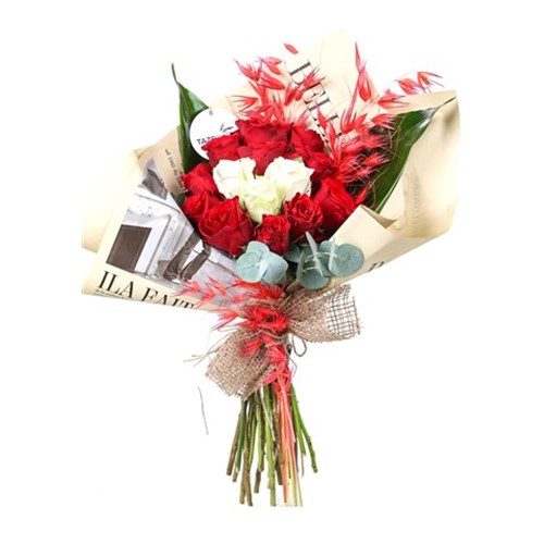 Ravishing Red Blooms Gül Buketi