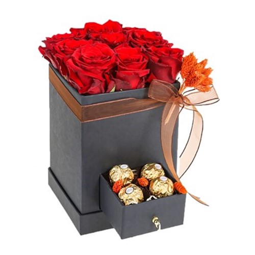 Red Rose İn Black Box