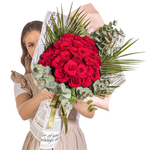 Retro Romance Kırmızı Gül Buketi