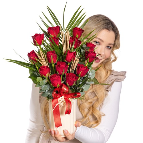 Scarlet Power Kırmızı Gül Aranjman