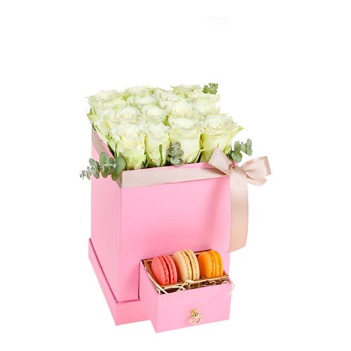 White Rose İn Pink Box Makaron